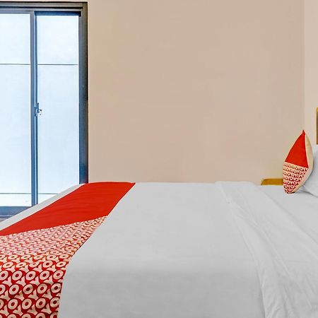Super Oyo Capital O 90635 Tango Juliet Residence Джакарта Екстер'єр фото
