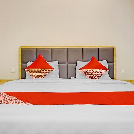 Super Oyo Capital O 90635 Tango Juliet Residence Джакарта Екстер'єр фото