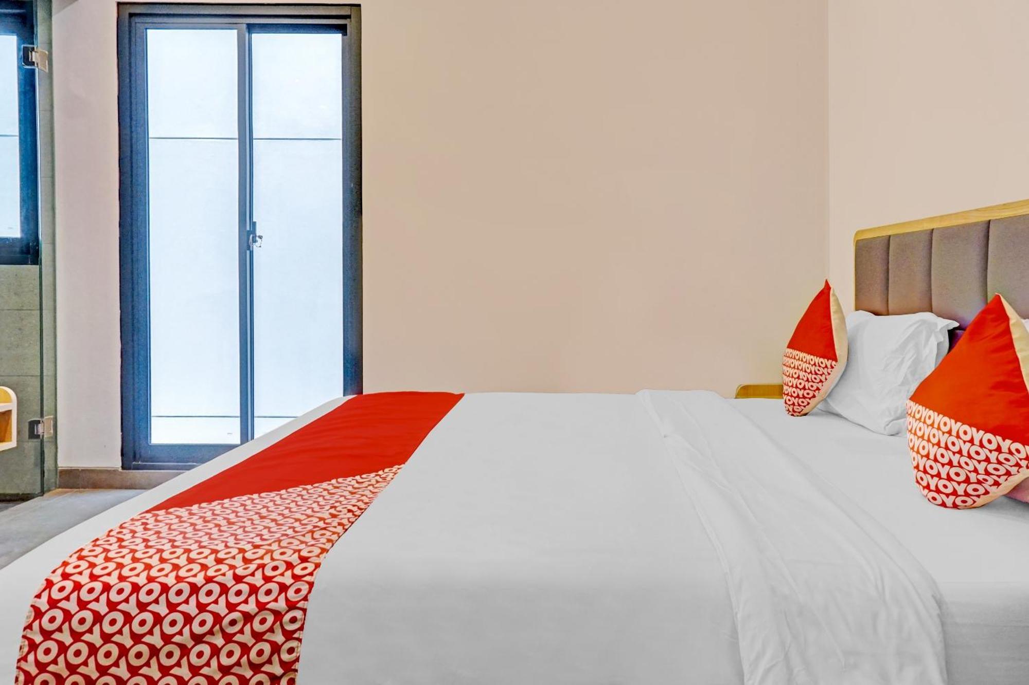 Super Oyo Capital O 90635 Tango Juliet Residence Джакарта Екстер'єр фото