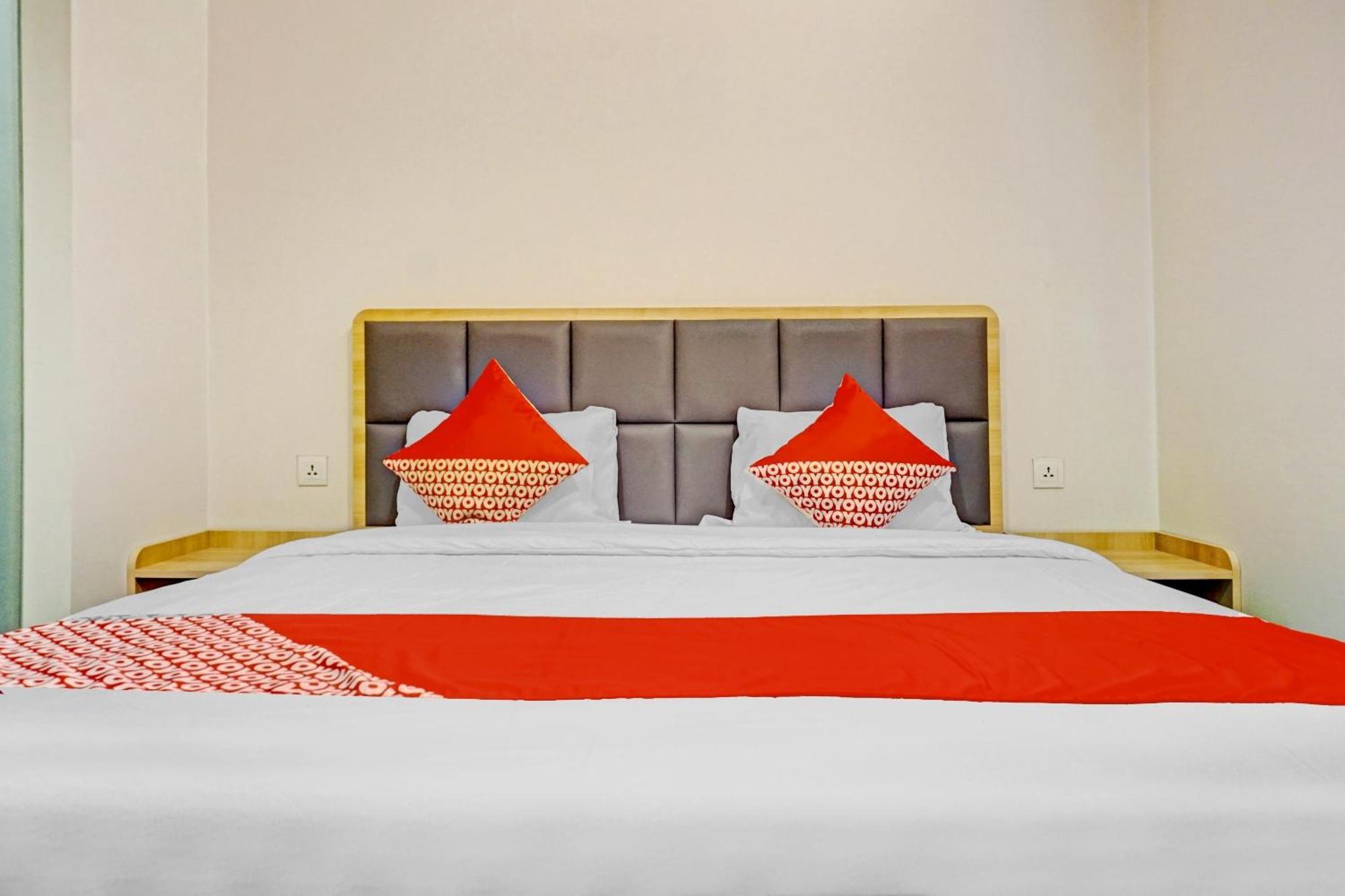 Super Oyo Capital O 90635 Tango Juliet Residence Джакарта Екстер'єр фото