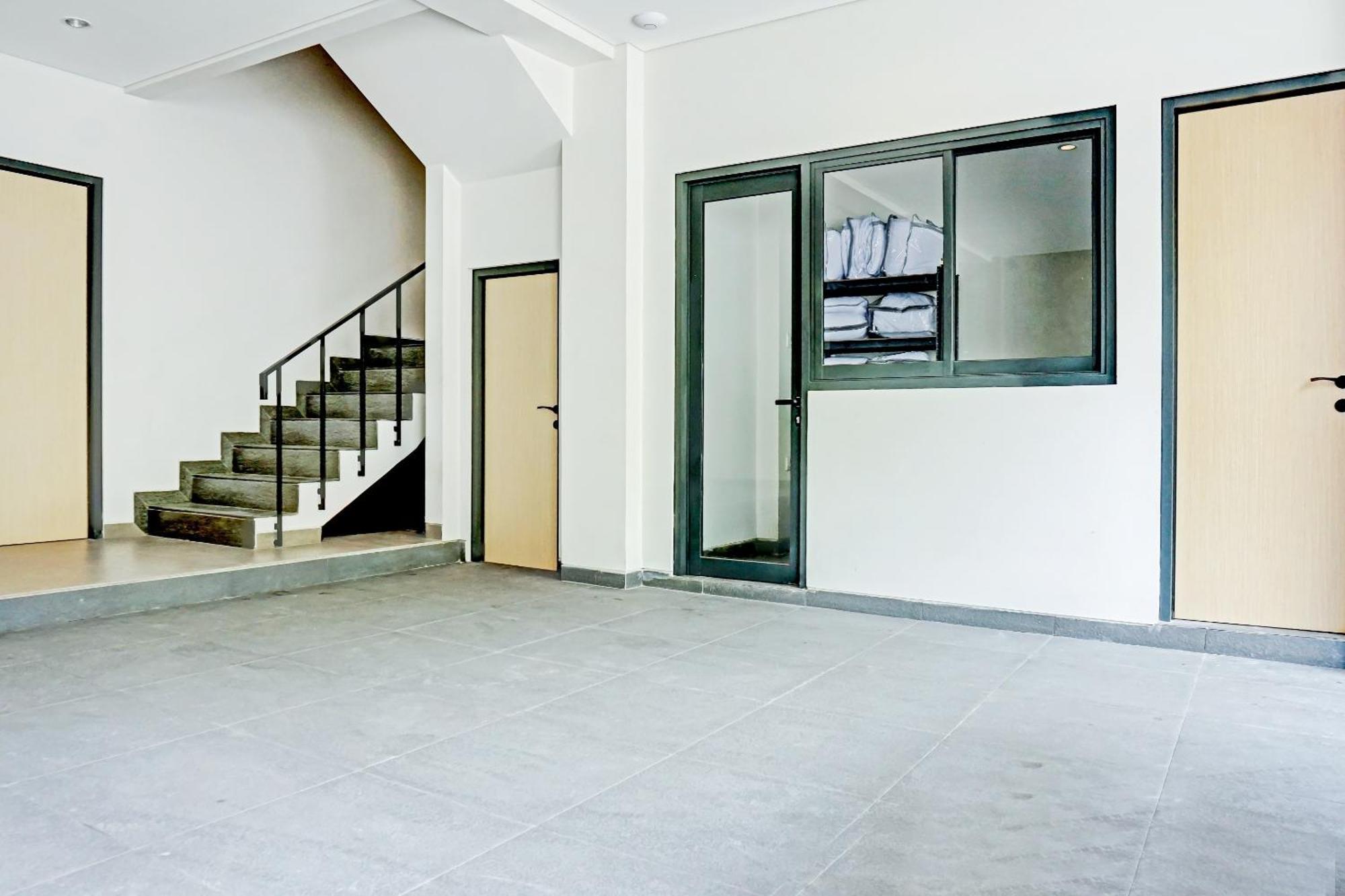 Super Oyo Capital O 90635 Tango Juliet Residence Джакарта Екстер'єр фото