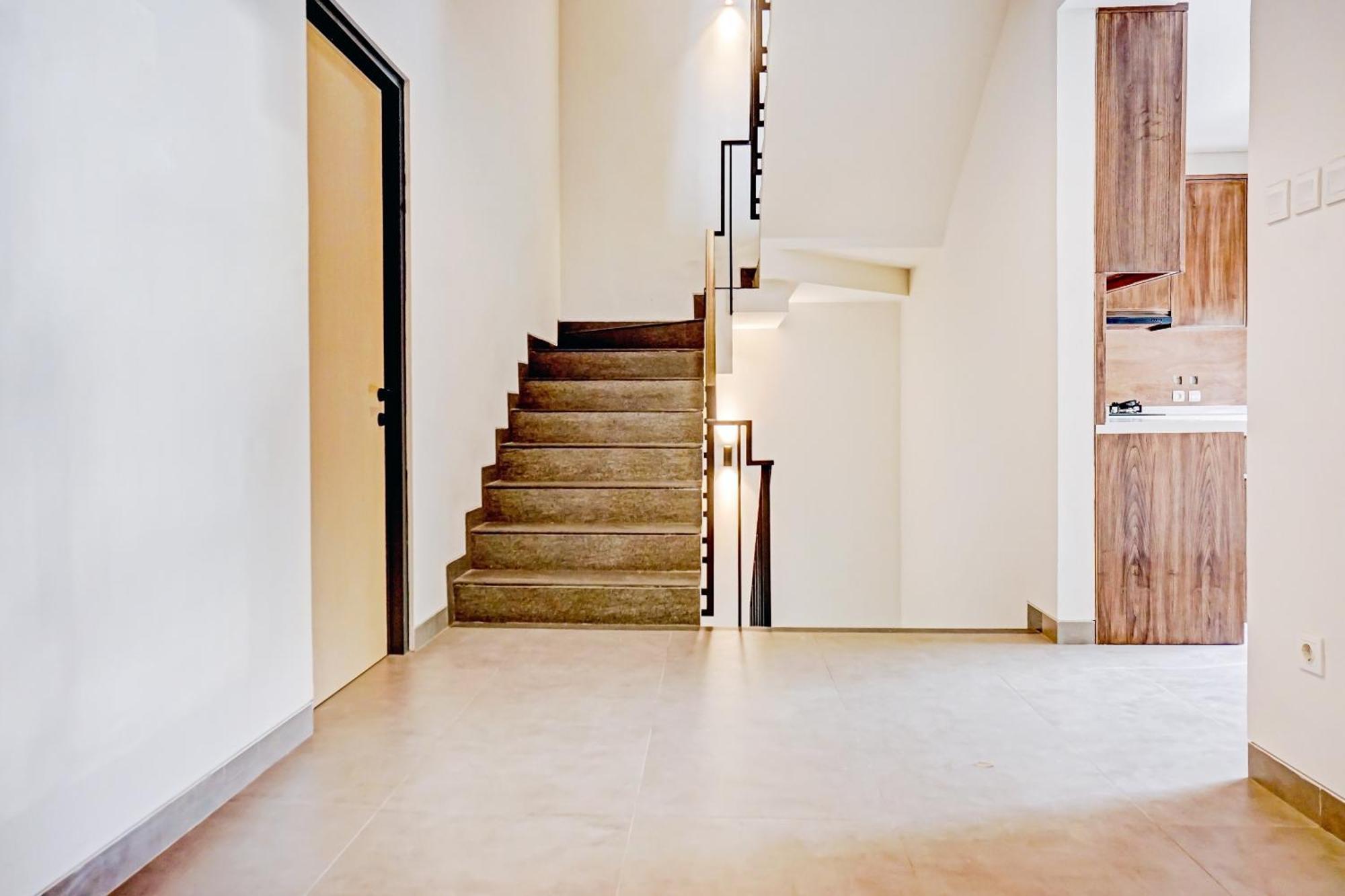 Super Oyo Capital O 90635 Tango Juliet Residence Джакарта Екстер'єр фото
