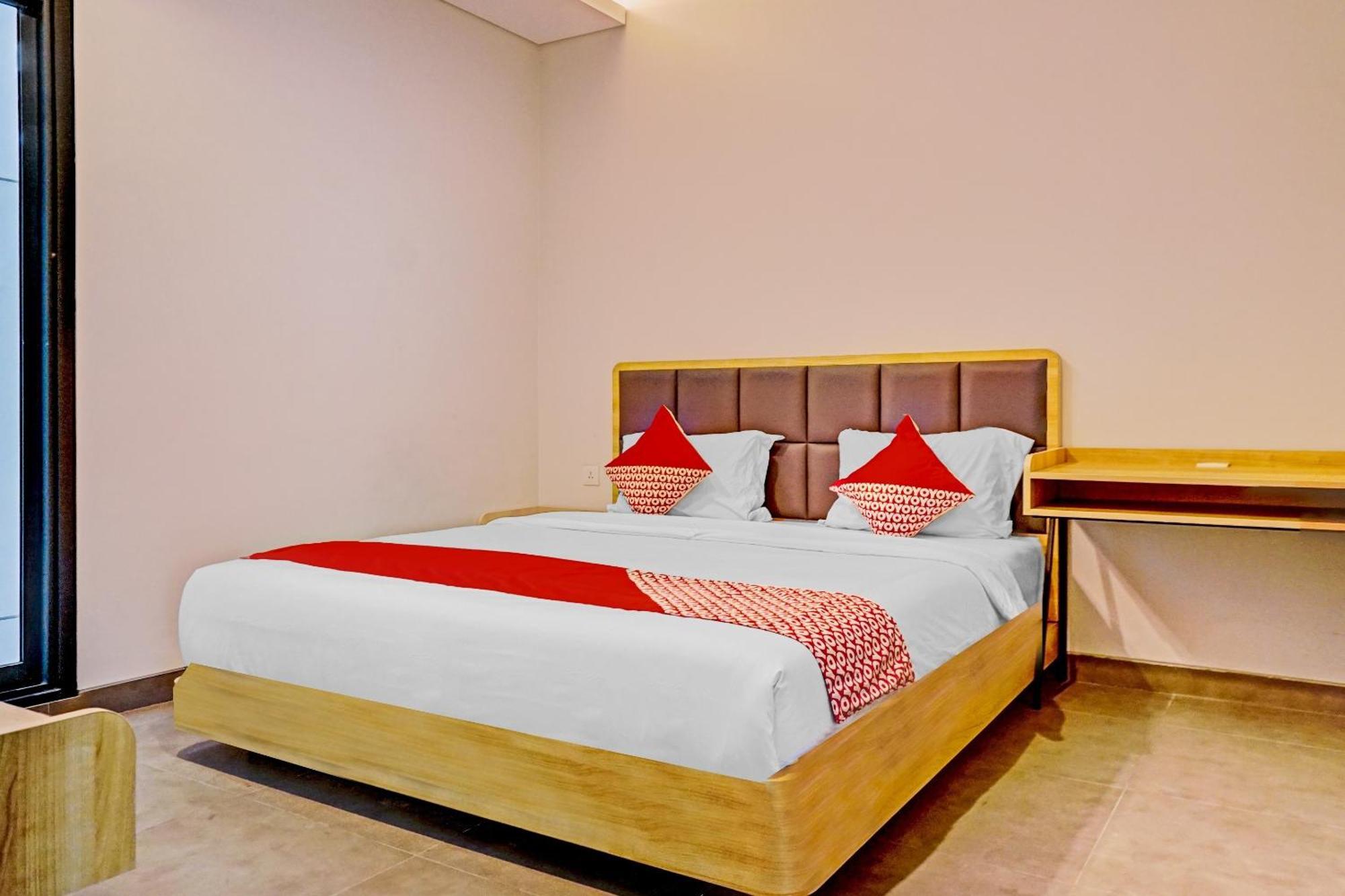 Super Oyo Capital O 90635 Tango Juliet Residence Джакарта Екстер'єр фото